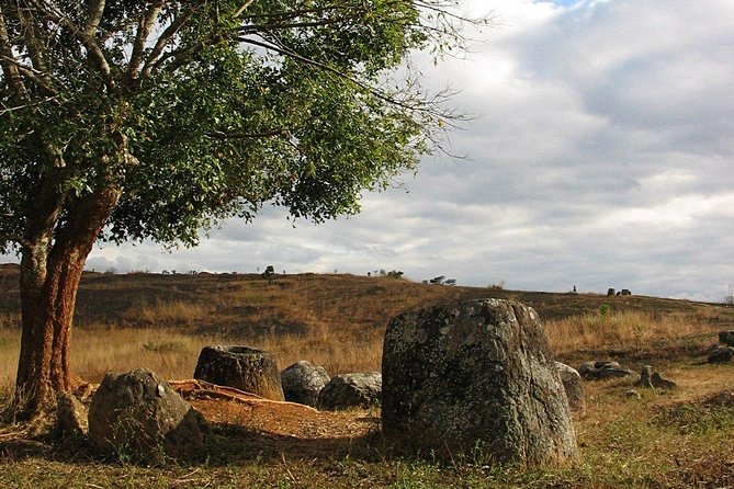 3 Days The Plain of Jars and Xieng Khouan (Depart from Luang Prabang) - Day 1: Phou Khoun and the road to Phonsavan