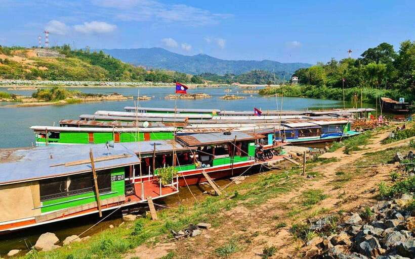 Chiang Rai: 2-Day Transfer to Luang Prabang by Slow Boat - Crossing Friendship Bridge No. 4