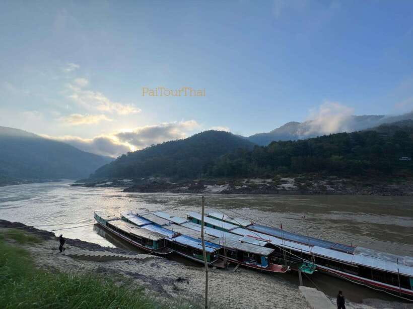 From Chiang Rai : 2 Day 1 Night Slow Boat to Luang Prabang - Food, drinks, and the long hours on the river