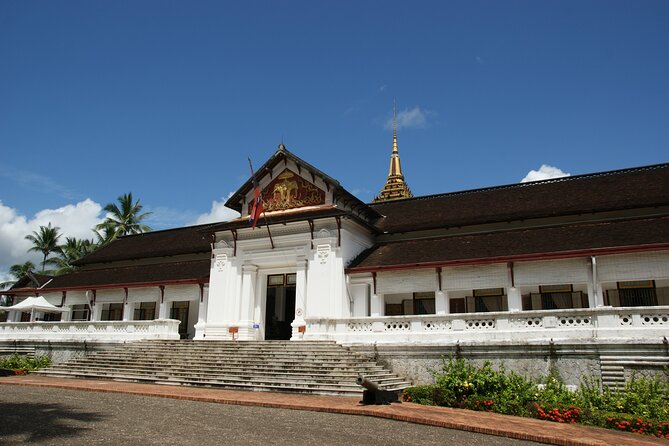 Full-Day Luang Prabang Highlights Tour Including Kuangsi Waterfall - A full day built around Kuang Si Falls
