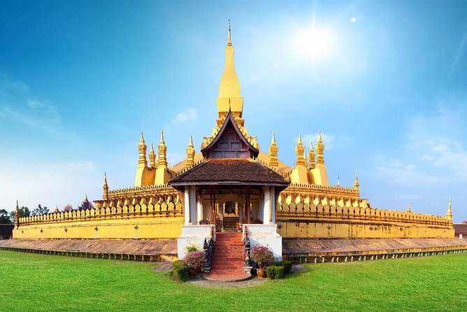 Guided Vientiane City and Buddha Park Full-Day Tour - That Luang, the golden national symbol