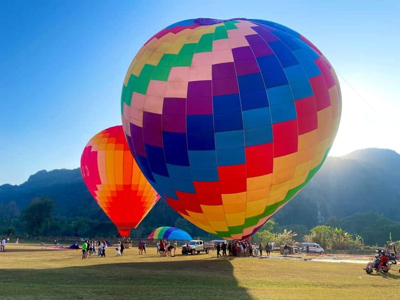 Hot Air Balloon in VangVieng pick up-drop off - Why Vang Vieng is made for a balloon flight