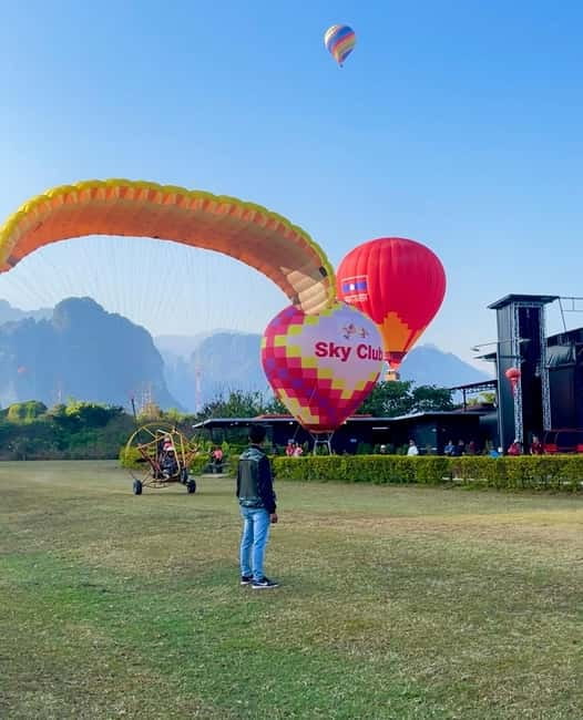 Hot Air Balloon in VangVieng pick up-drop off - What the $176 price includes