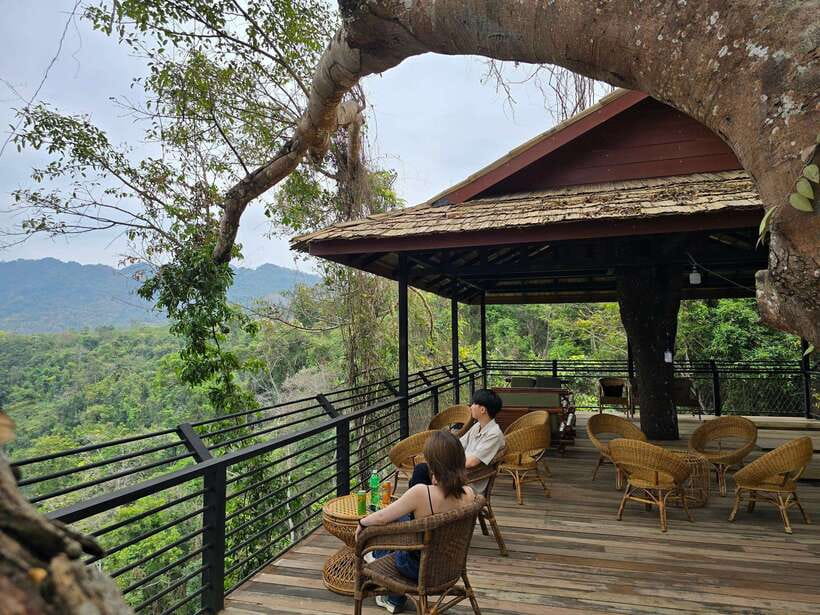 Kuang Si Waterfall, Tree Top Cafe, Ziplining - Key points at a glance