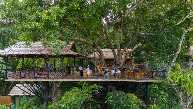 Kuang Si Waterfall, Tree Top Cafe, Ziplining - Why this Kuang Si day works so well