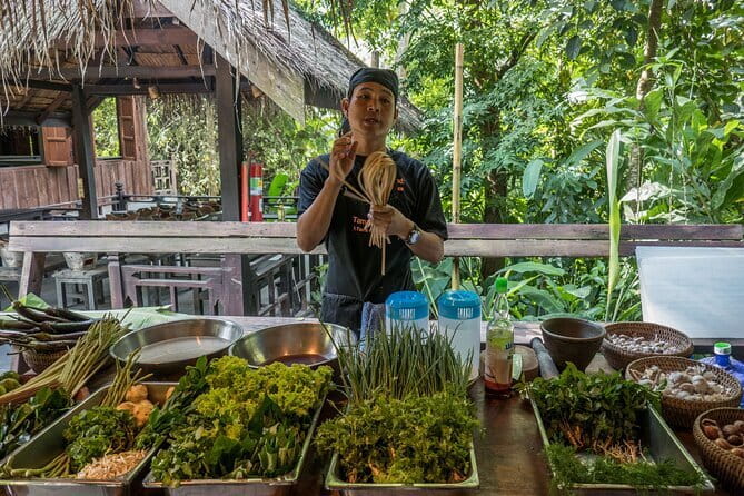 Luang Prabang Cooking, Pottery & Candle Experience - Pickup, meeting point, and group size
