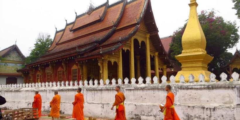Luang Prabang: Foodie Walking Tour & Monk Blessing - What the guides add to the experience