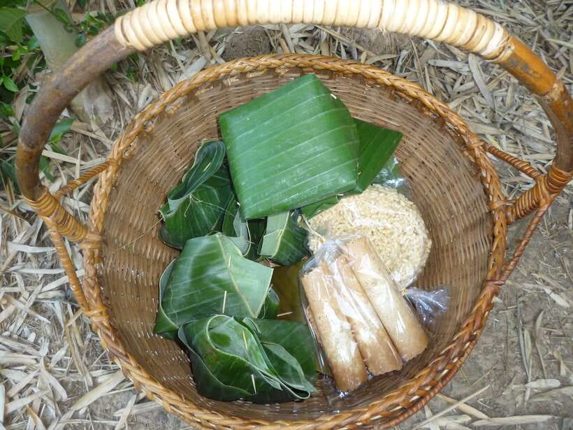 Luang Prabang: Hiking Off the Beaten Track with Picnic Lunch - The first climb to the skyline ridge