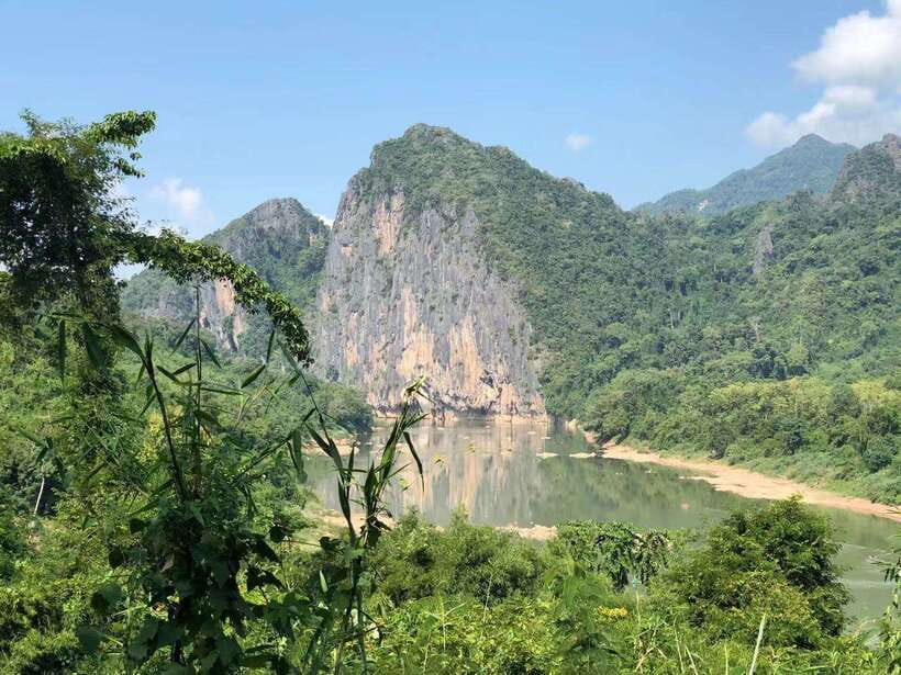 Luang Prabang: Kayak Tour to Pak Ou Caves - Kuang Si Falls and the Turquoise Pools