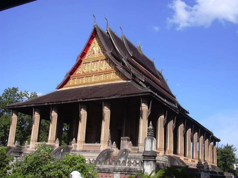 Luang Prabang: Local Village & Kuang Si Falls Private Tour - Phosi Market and the small details of trade