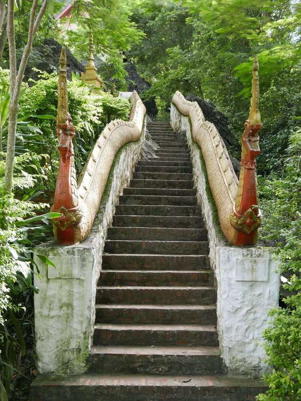 Luang Prabang Private Full-Day Tour and Lunch - Ban Xiengkhong and Ban Xienglek weaving villages