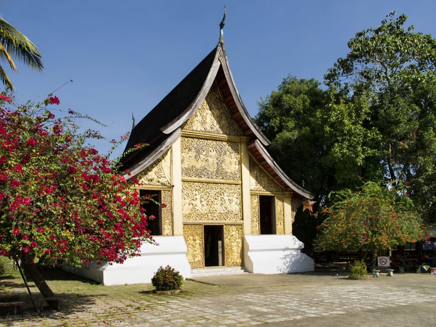 Luang Prabang: Private Must-See Sights and Mount Phousi Tour - What the $139 price really buys