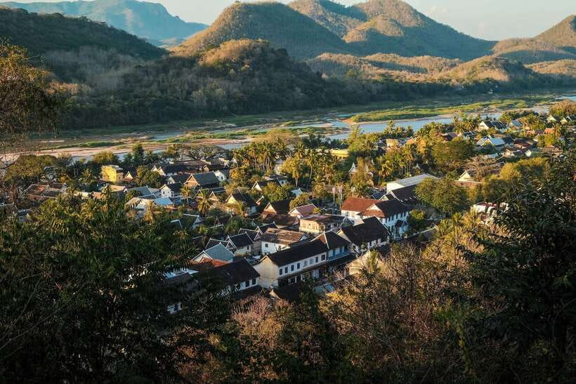 Luang Prabang: UNESCO World Heritage City Highlights Tour - Wat Xieng Thong and the old peninsula
