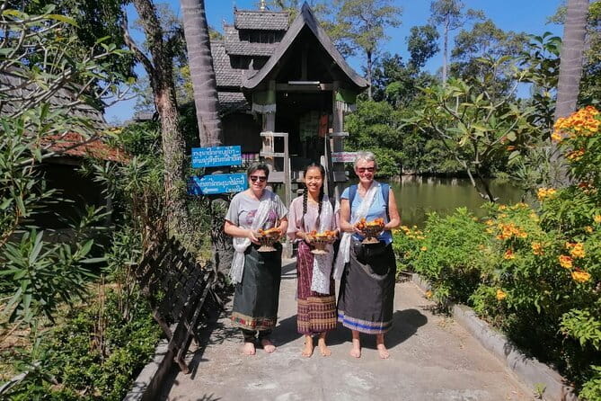 Nong khiaw, 1Day Muang Ngoy Waterfall, Local Village and Kayaking - An hour for lunch and a cold waterfall swim