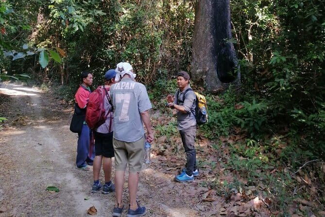 Nong khiaw, 1Day Muang Ngoy Waterfall, Local Village and Kayaking - What the guide adds to the day