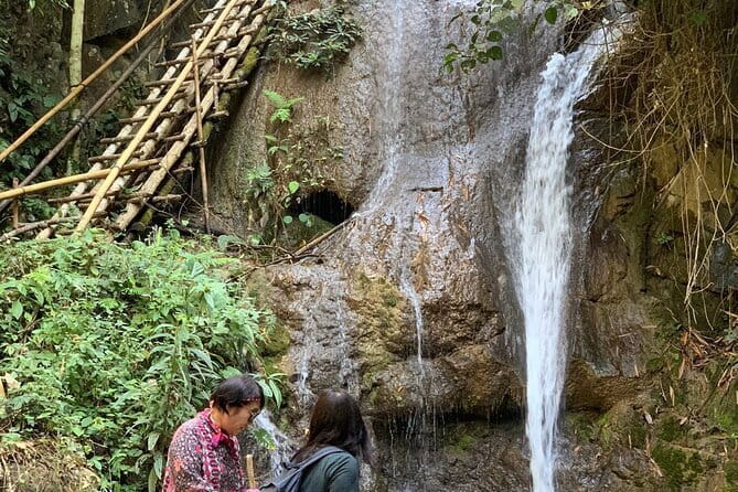 Nong khiaw, 1Day Muang Ngoy Waterfall, Local Village and Kayaking - The one-hour boat ride to Muang Ngoy