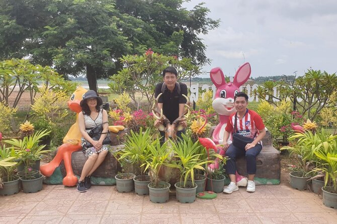 Private Full Day Vientiane City Tour - Lunch at a local Lao restaurant
