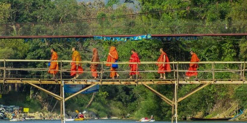 Vang Vieng: Blue Lagoon and Countryside Bike Tour with Lunch - Lunch, swimming, and the value of the $38 price