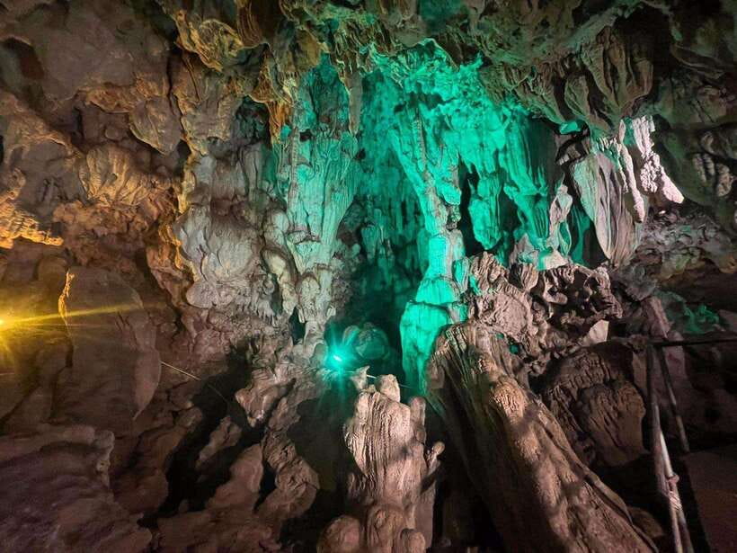 Vang Vieng: Half-Day Zip Lining with Cave Exploration Option - Solo Visitors and Group Expectations