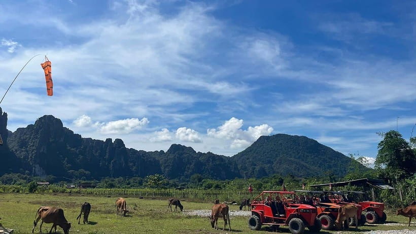 Vang Vieng: Hot Air Balloon and Go Kart Ride - A quiet flight above Vang Vieng