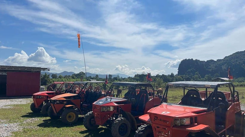 Vang Vieng: Hot Air Balloon and Go Kart Ride - The tuk-tuk transfer and early start