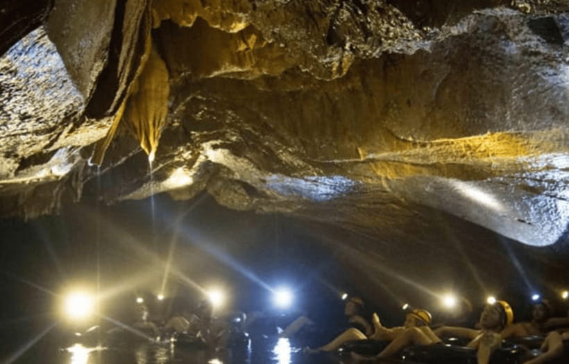 Vang Vieng: Kayaking&Zipline&Water Cave&Tham Chang tour - Kayaking the Nam Song River for 40 minutes