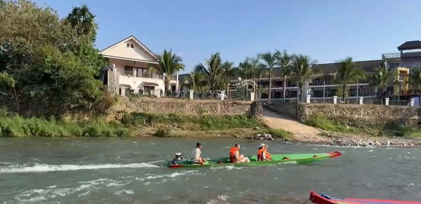 Vang vieng: Longtail boat&Hot Air Balloon&hotel pick-up - Key points to know before booking