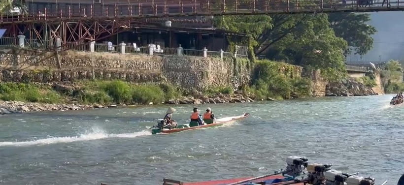 Vang vieng: Longtail boat&Hot Air Balloon&hotel pick-up - Afternoon flight: river time before sunset