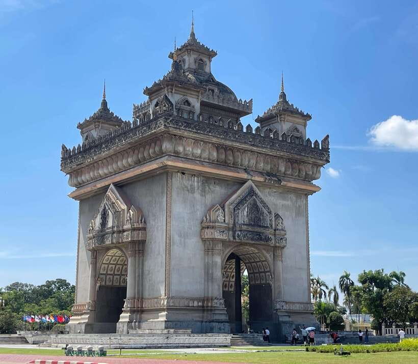 Vientiane: Cultural Tour with Buddha Park and Patuxay - Why this tour works for a first day in Vientiane