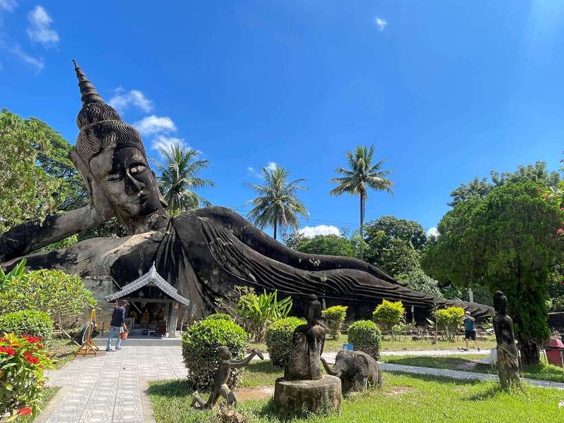 Vientiane: Cultural Tour with Buddha Park and Patuxay - Buddha Park brings the strangest hour of the day
