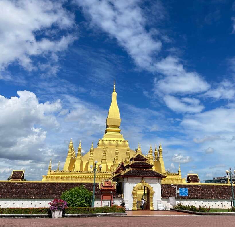 Vientiane: Cultural Tour with Buddha Park and Patuxay - The final break and the value of a good guide