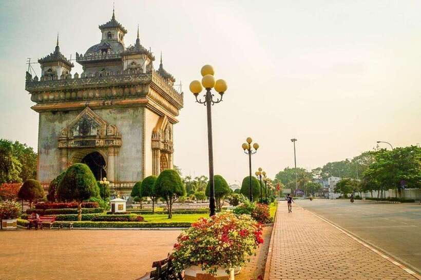 Vientiane : Private Custom Tour with a Local Guide - Patuxai and Vientiane’s central monuments