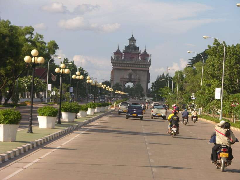 Vientiane: Private Full-day Must-See Sights & Sunset Tour - Why this Vientiane day works