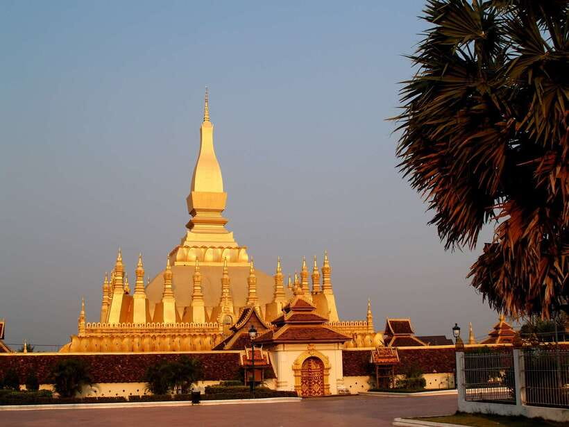 Vientiane Private Full-Day Tour with Buddha Park and Lunch - Wat Si Saket and its thousands of Buddha images
