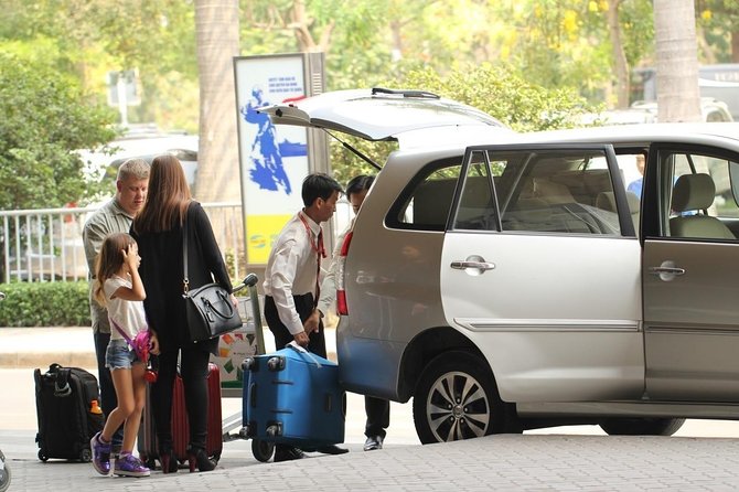 Vientiane Private Transfer: Wattay Airport -Hotel-Railway Station - Why a private Vientiane transfer can make sense